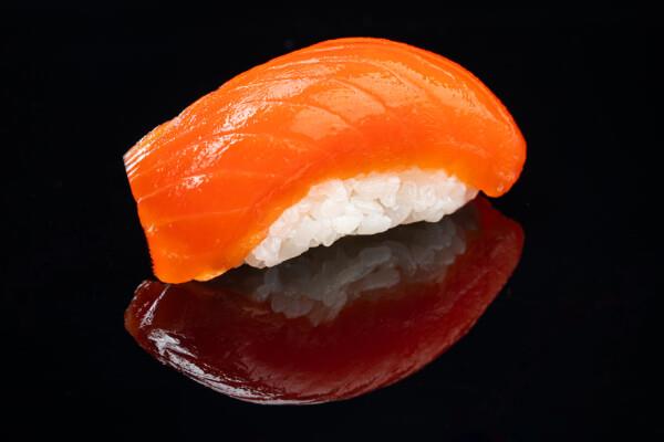 Суши Копченый лосось