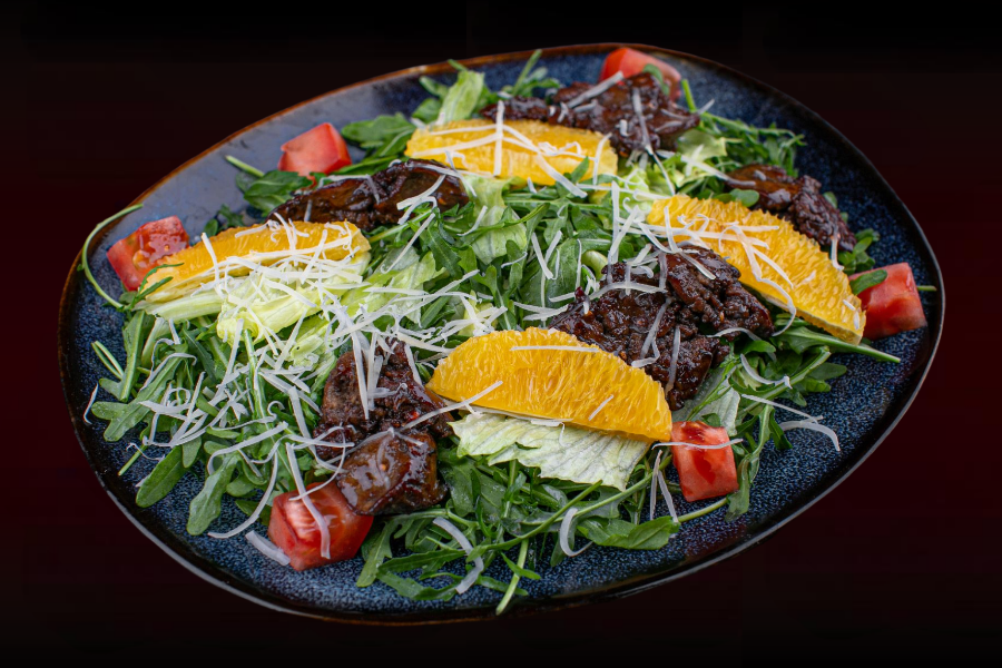 Теплый салат с куриной печенью 